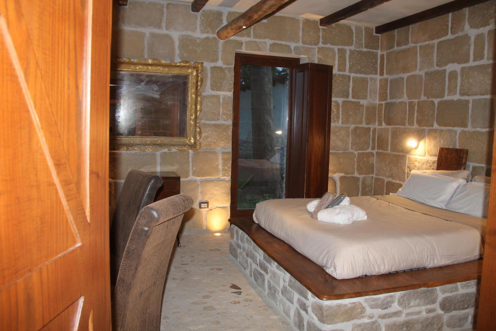 Pietre Di Fiume Villa Apice ภายนอก รูปภาพ